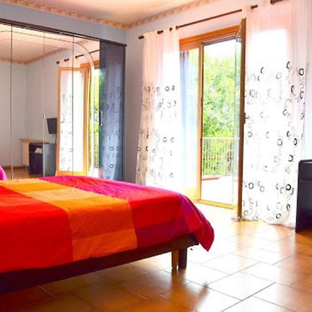 B&B Le Tre Rose Di Maria Pedara Bagian luar foto