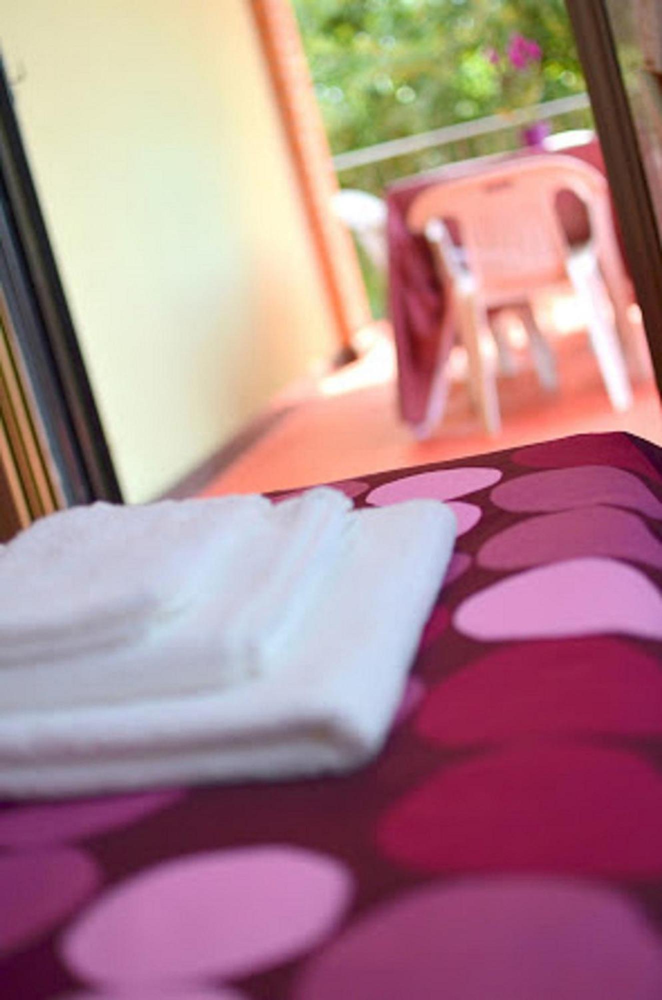 B&B Le Tre Rose Di Maria Pedara Bagian luar foto