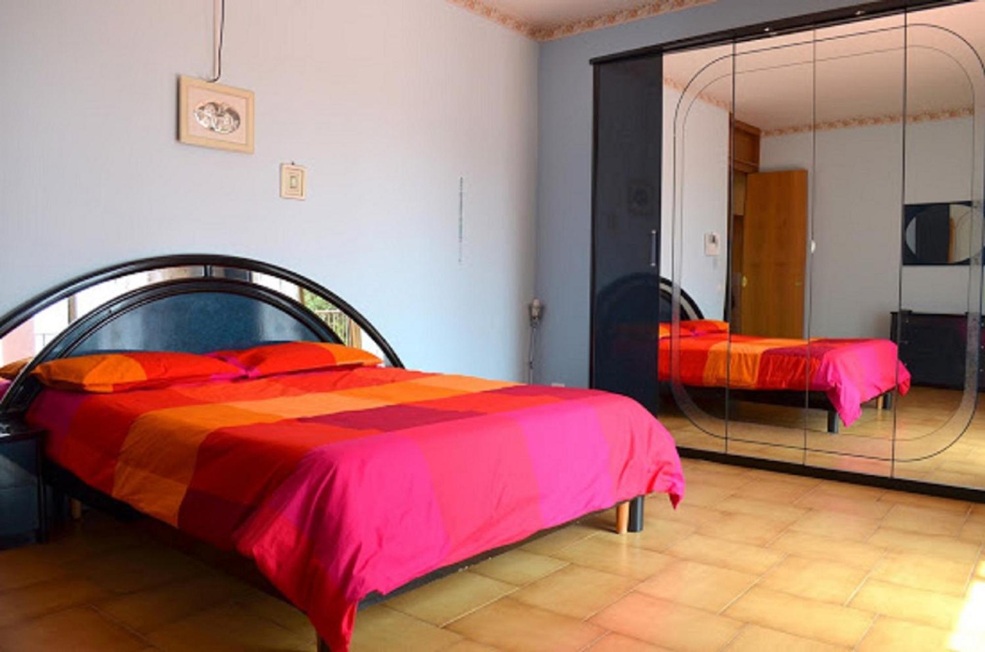B&B Le Tre Rose Di Maria Pedara Bagian luar foto